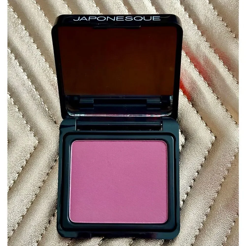 JAPONESQUE - NIB Velvet Touch Blush Radiant Powder Cheek Color/Full Size/Shade 4